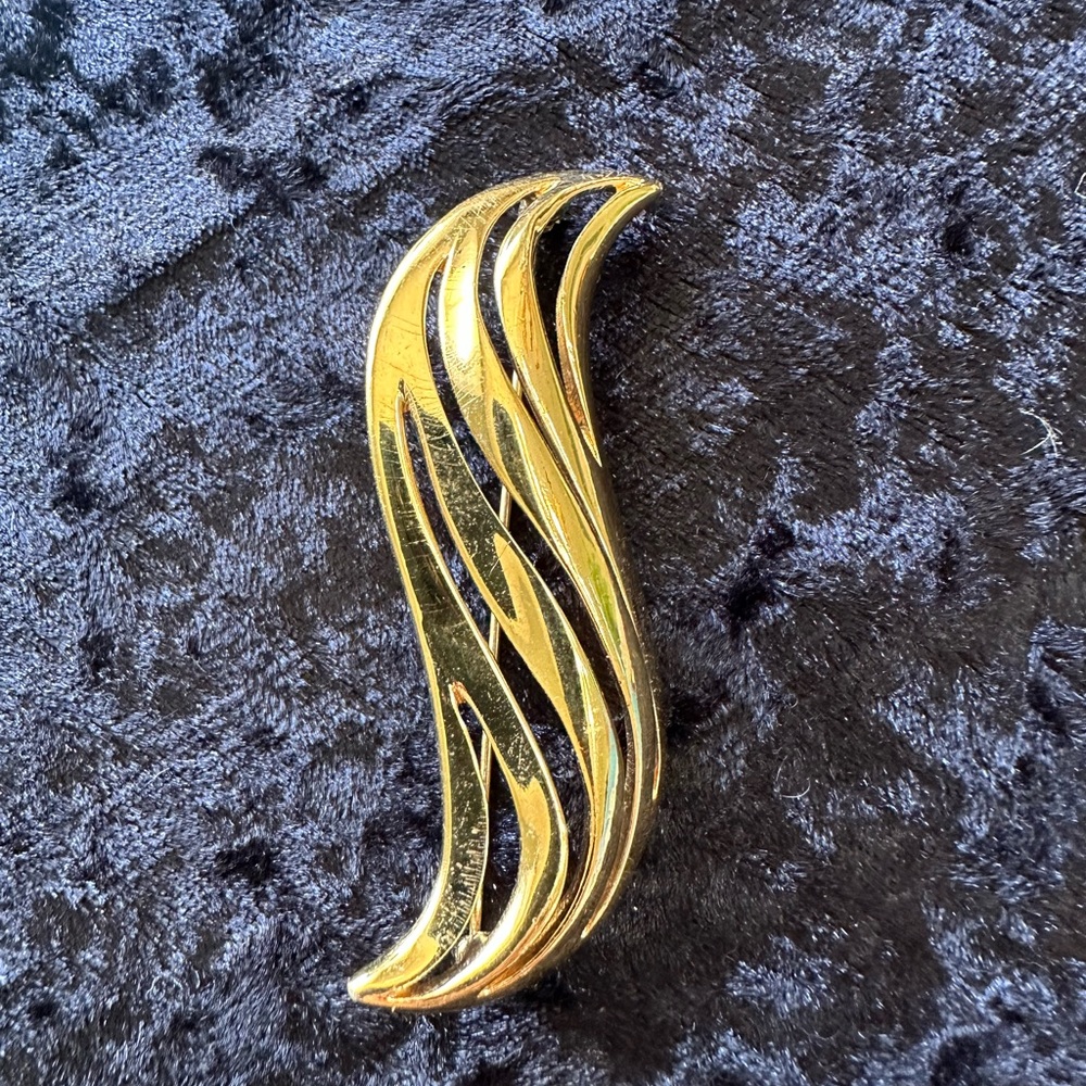Vintage Monet Brooch